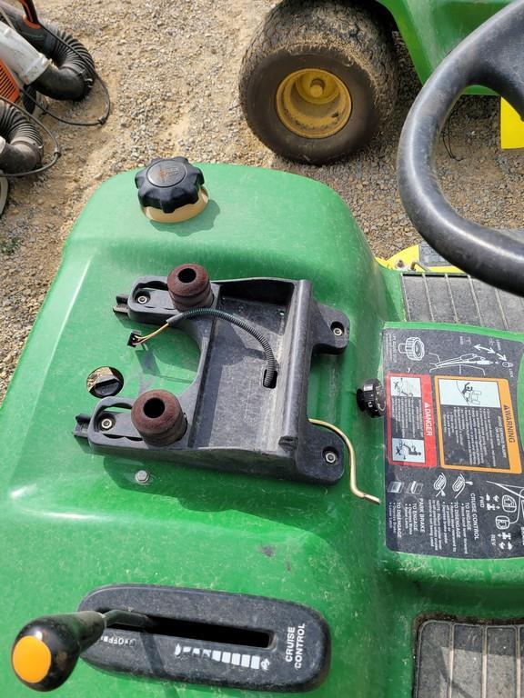 John Deere LX277 Lawn Mower