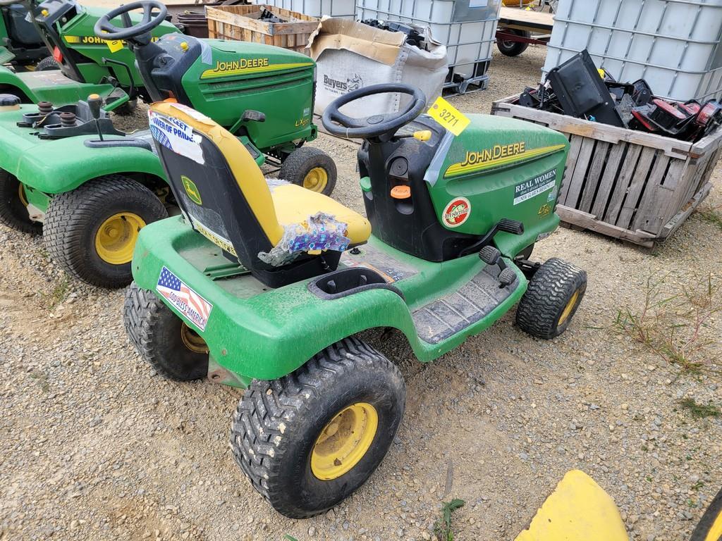 John Deere LT160 Lawn Mower