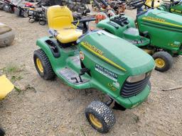 John Deere LT160 Lawn Mower