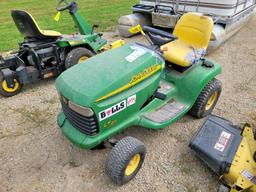 John Deere LT160 Lawn Mower