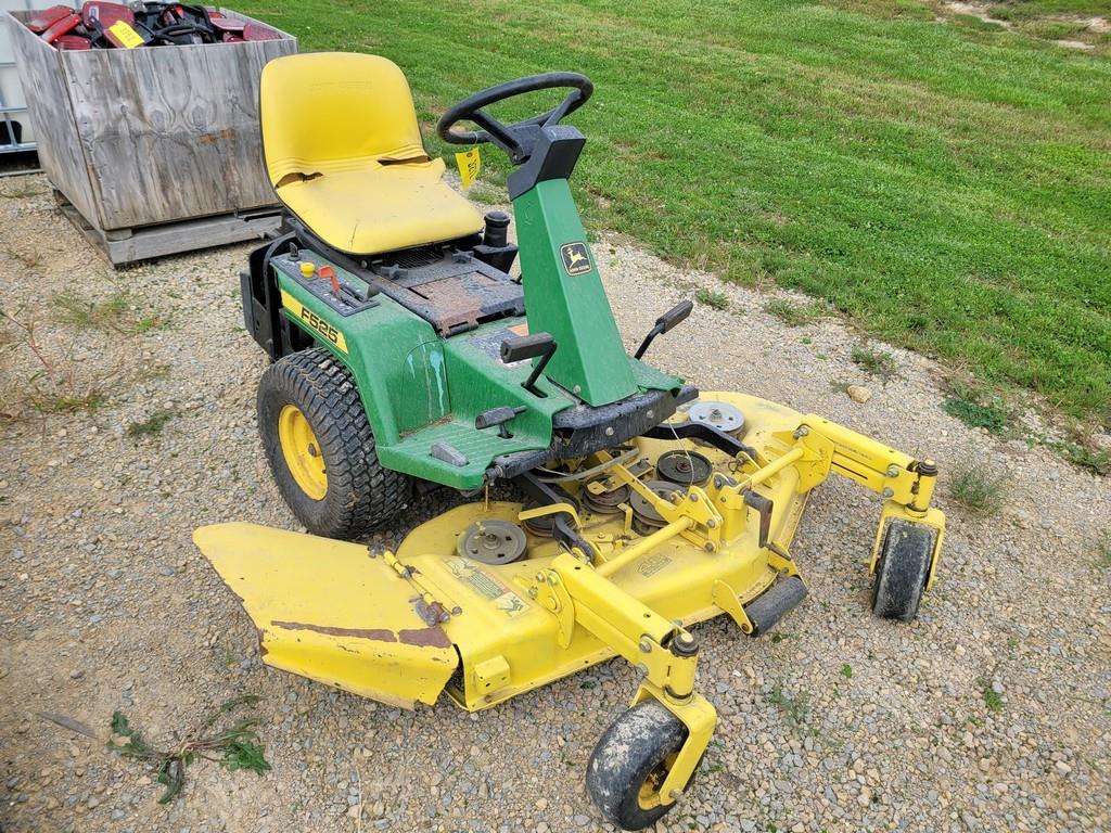 John Deere F525 Lawn Mower