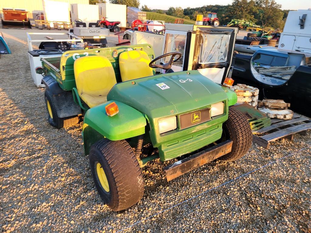 John Deere Turf Gator