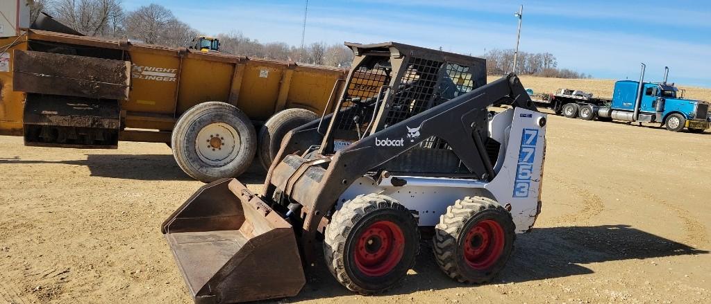 BOBCAT 7753 SKID LOADER