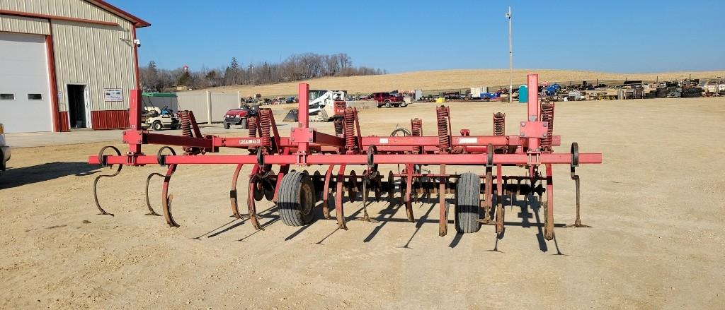 BUSH HOG CHISEL PLOW