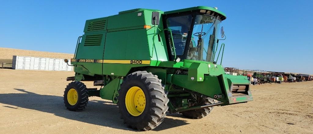 JOHN DEERE 9400 COMBINE