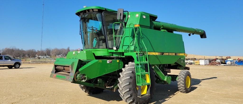 JOHN DEERE 9400 COMBINE