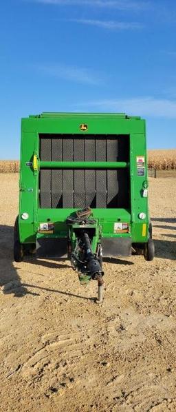 JOHN DEERE 568 ROUND BALER- NET WRAP, VERY CLEAN