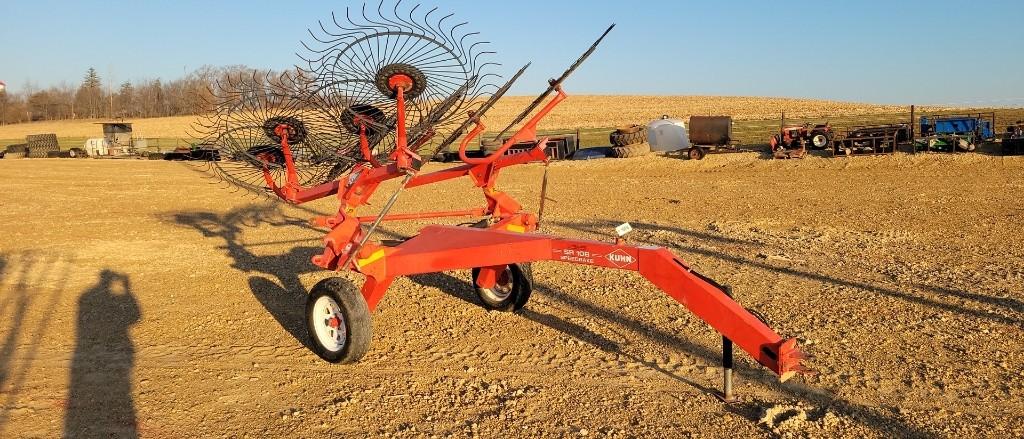 KUHN SPEED RAKE SR108 8 WHEEL- PULL TYPE