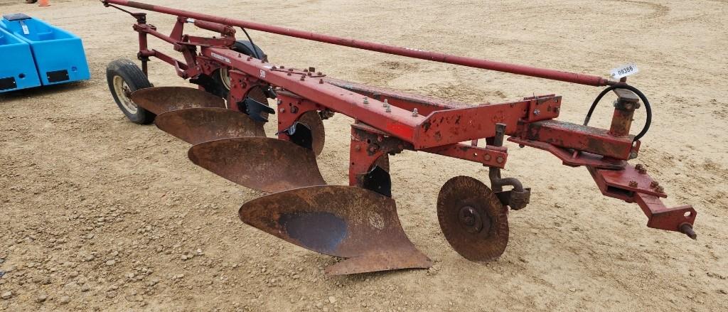 INTERNATIONAL 510 PLOW