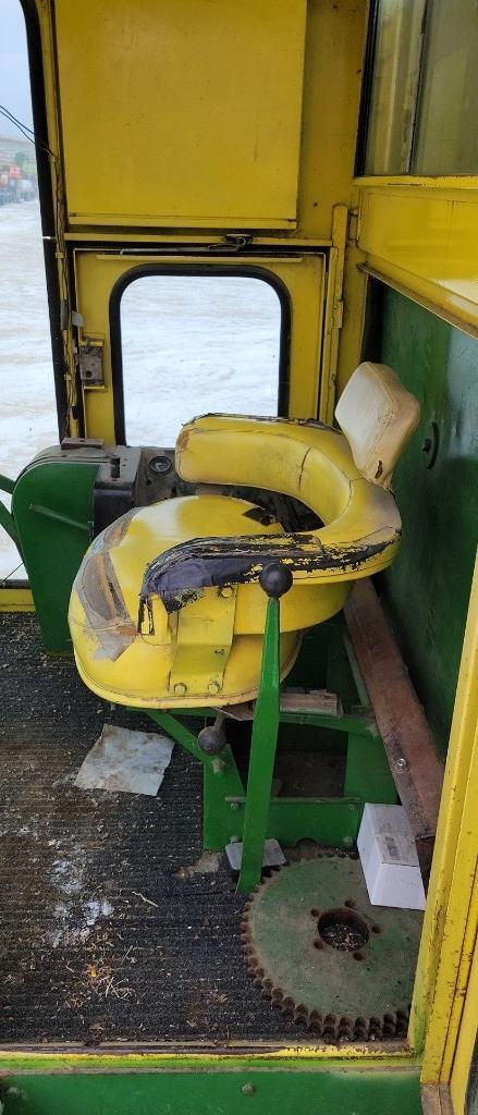 JOHNN DEERE 55 COMBINE WITH JD 235 2 ROW HEAD