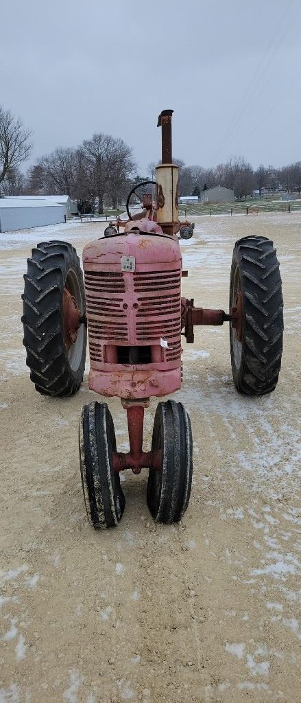 FARMALL SM TRACTOR