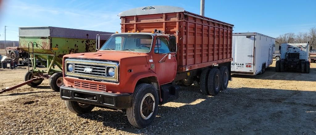 1977 CHEVY C65 GRAIN TRUCK