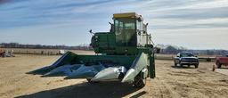 JOHN DEERE 4400 DIESEL COMBINE- RUNS GOOD