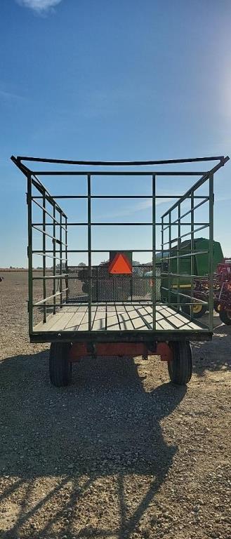 8' X 16' BALE WAGON