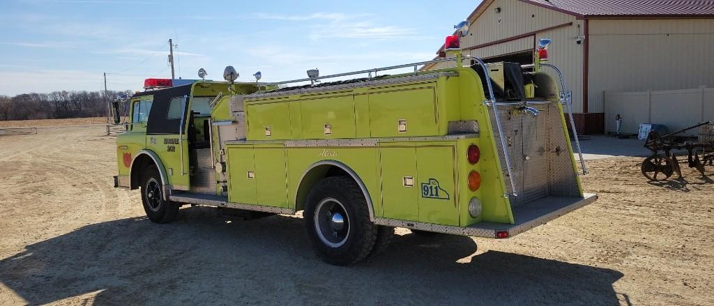 1980 FORD C807 PUMPER FIRE TRUCK