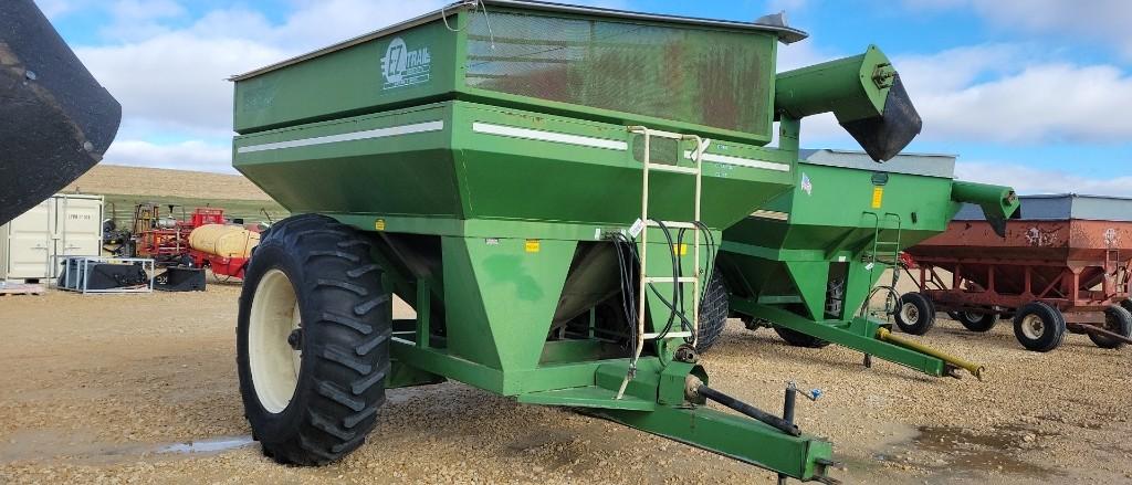 EZ TRAIL 500 GRAIN CART