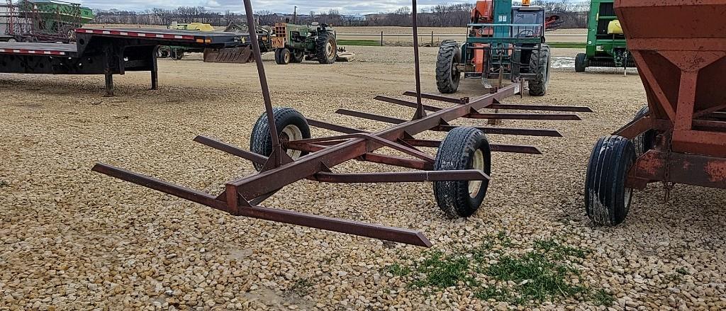 GERRY'S WELDING 6 BALE BUMPER HITCH TRAILER