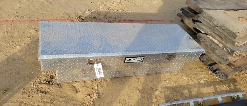 ALUMINUM PICKUP TOOL BOX