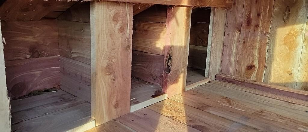 CHICKEN COOP MADE WITH CEDAR LUMBER