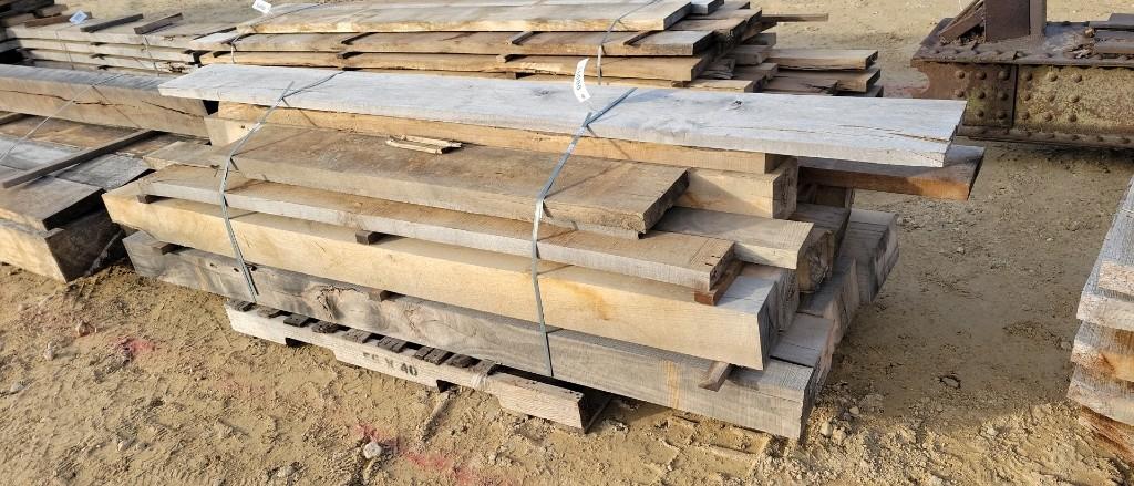 PALLET OF MIXED LUMBER