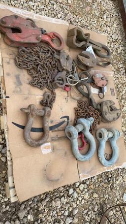 PALLET OF MISC CLEVIS,CHAIN & MATERIAL LIFT CLAMPS