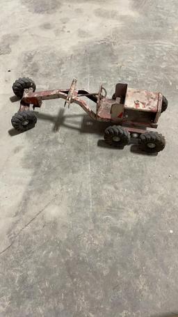 TOY FORD TRUCK, TOY TONKA END LOADER