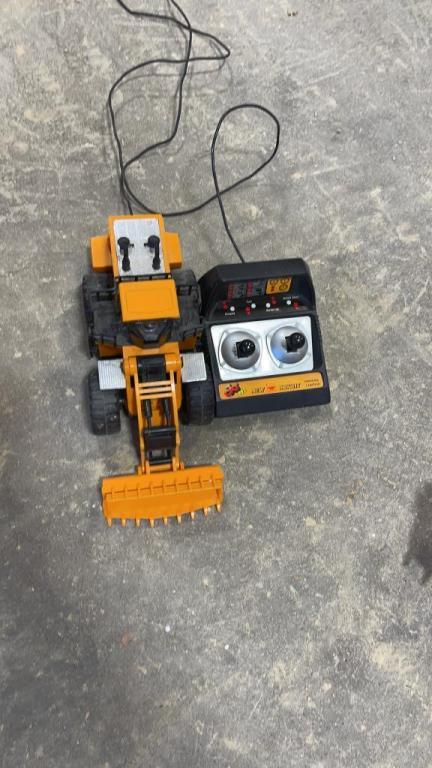 CATERPILLAR BATTERY REMOTE TOYS