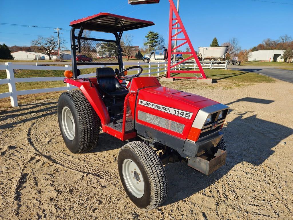 Massey Ferguson 1145 Tractor