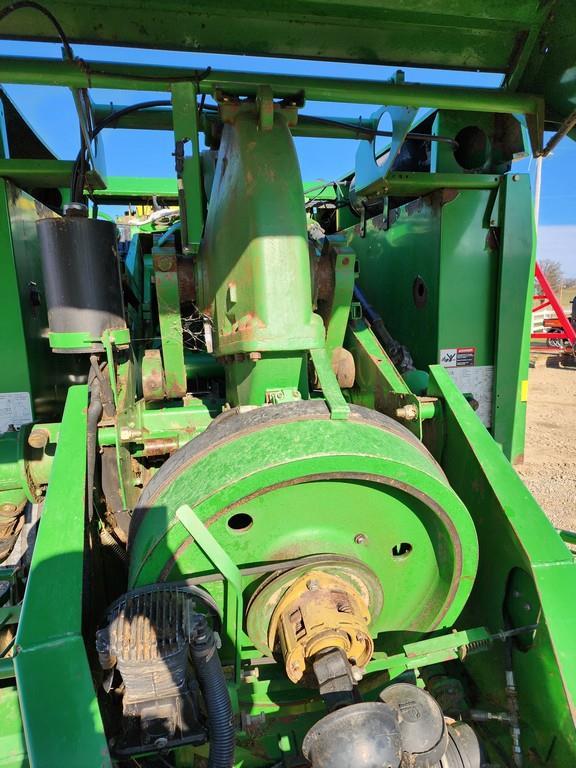 John Deere 100 Large Square Baler