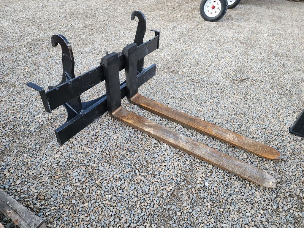 John Deere 60" Pallet Forks