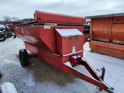 Gehl 7190 Feed Wagon