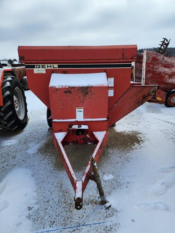 Gehl 7190 Feed Wagon