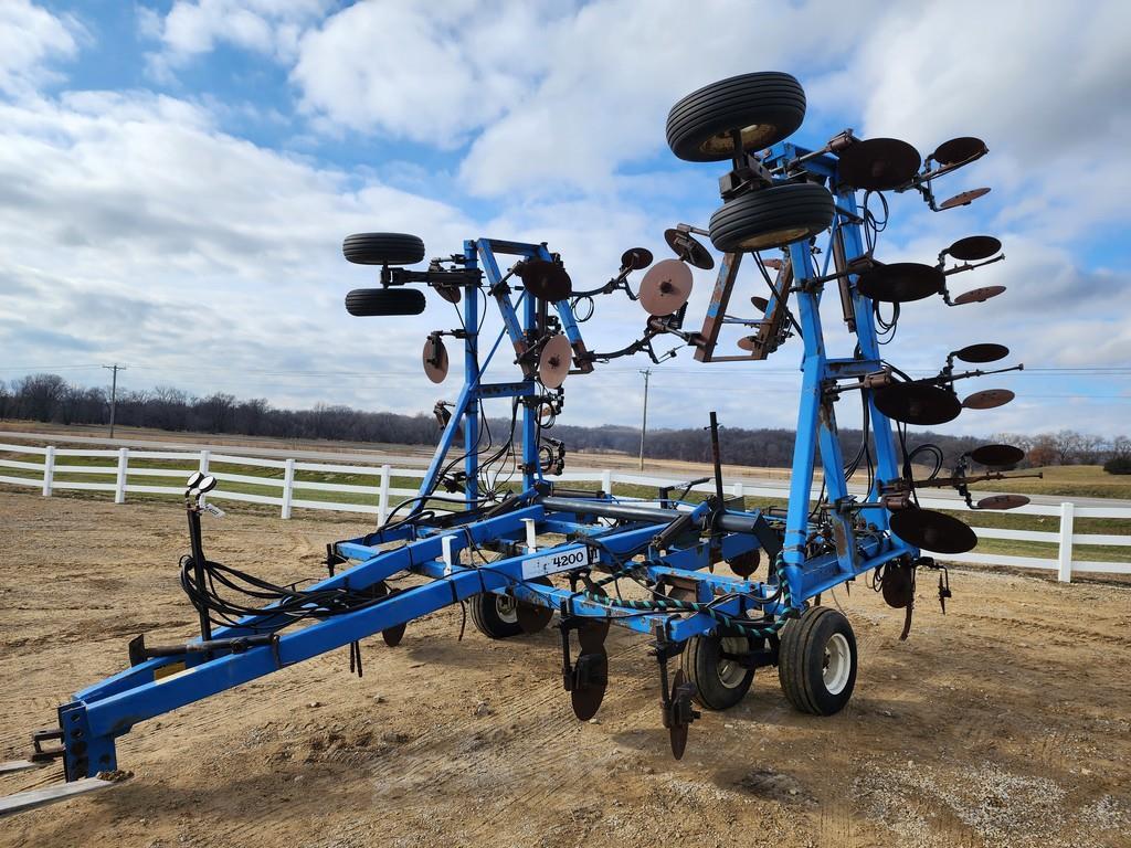 DMI 4200 17 Shank Anhydrous Applicator