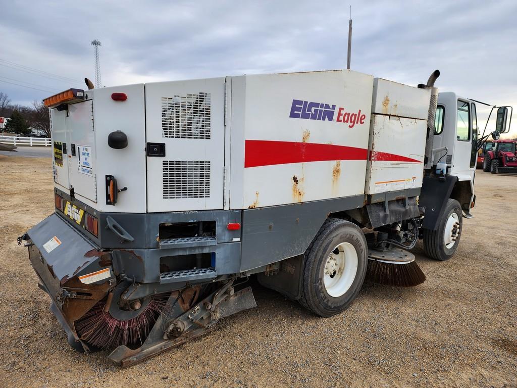 1999 Sterling Elgin Eagle F Street Sweeper