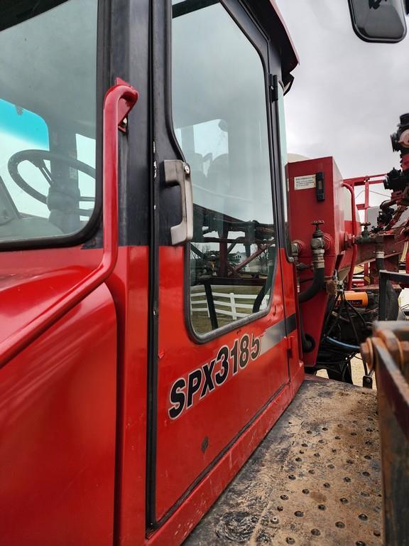 Case IH SPX3185 Self Propelled Sprayer