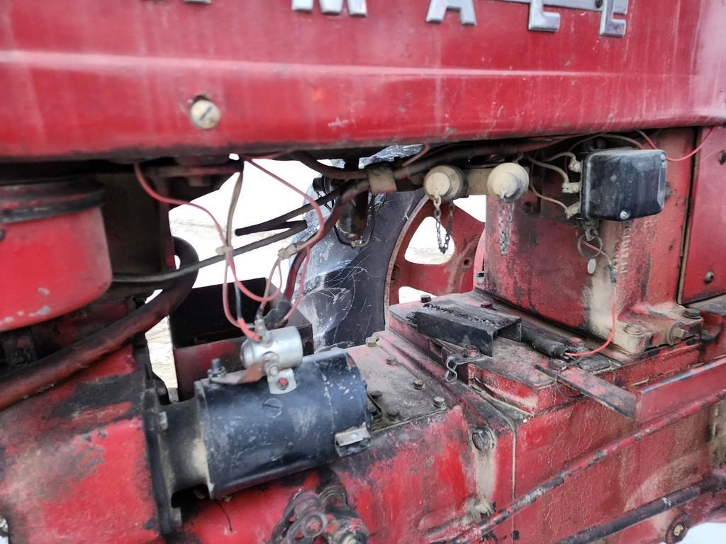 Farmall 400 Tractor