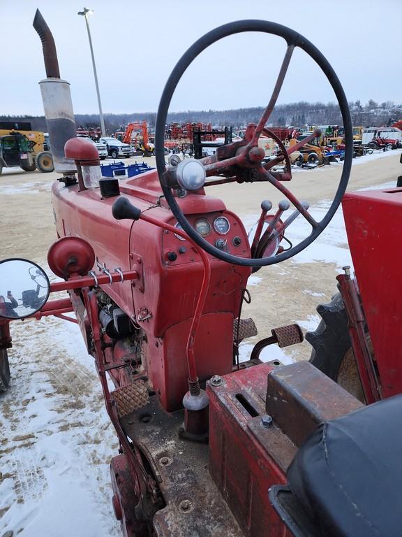 Farmall 400 Tractor