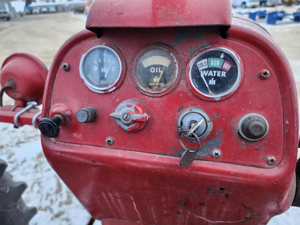 Farmall 400 Tractor