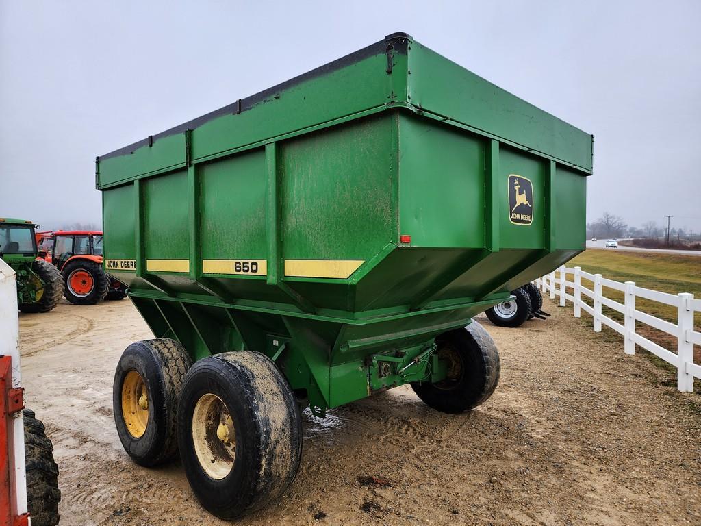 John Deere 650 Grain Cart