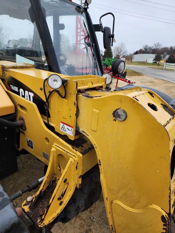 2014 Cat TH406 Extendable Forklift