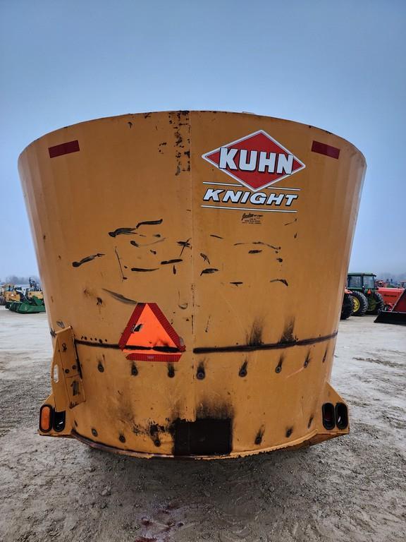 Kuhn Knight 5168 TMR Mixer