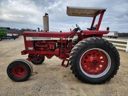 International 856 Tractor