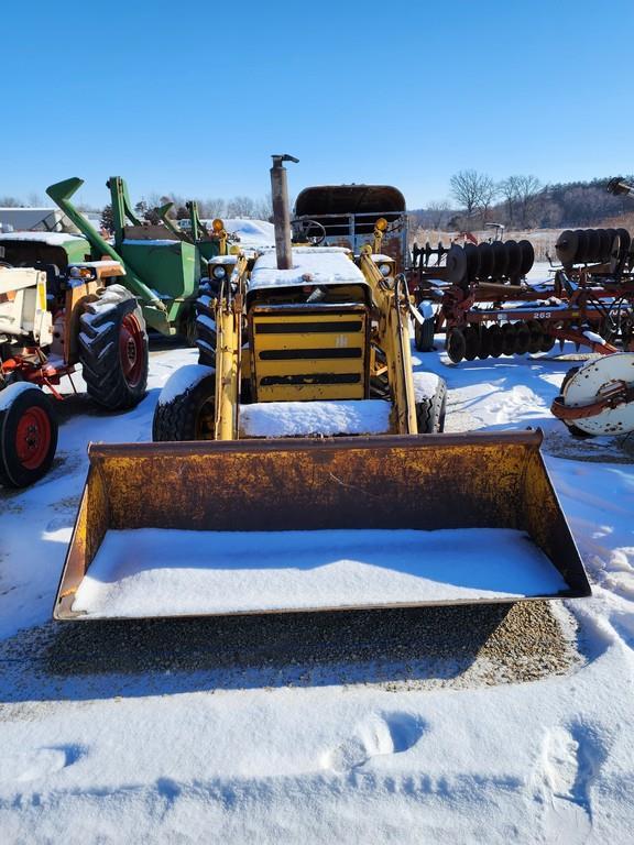 International 300 Industrual Loader Tractor