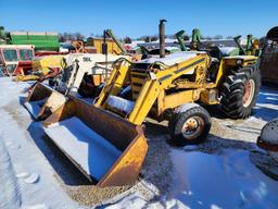 International 300 Industrual Loader Tractor