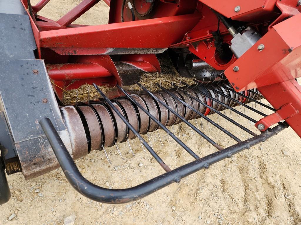 Case IH 8530 In LIne Square Baler