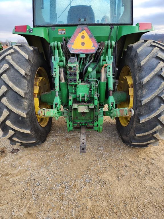 John Deere 7400 Loader Tractor