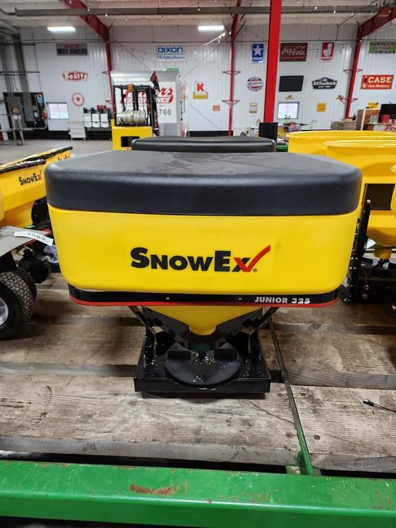 New SnowEx Junior 325 Rear Tailgate Spreader