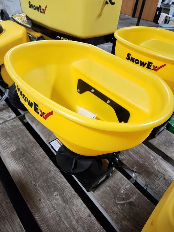 New SnowEx SP-225-1 Low Pro Rear Tailgate Spreader