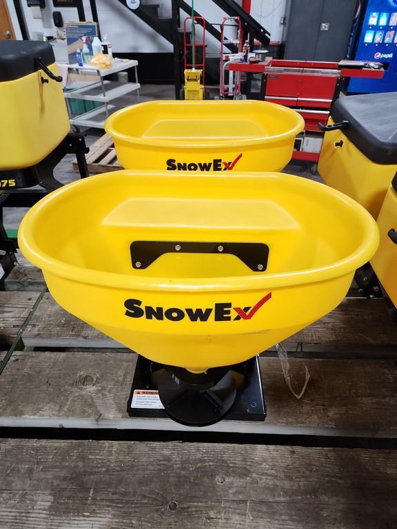 New SnowEx SP-225-1 Low Pro Rear Tailgate Spreader