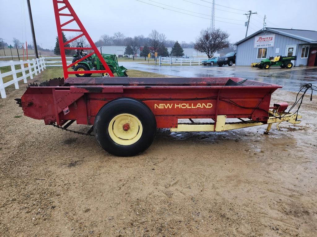 New Holland 519 Manure Spreader